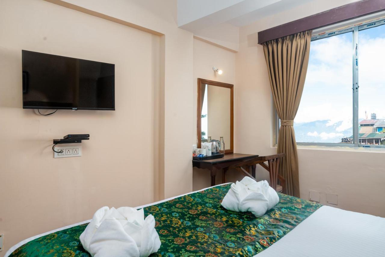 Muscatel Roma - 400 Mts From Mall Road Νταρτζίλινγκ Εξωτερικό φωτογραφία