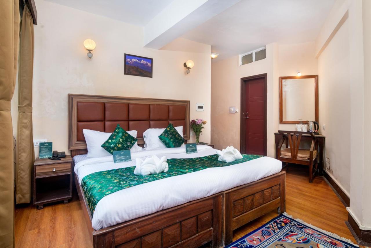 Muscatel Roma - 400 Mts From Mall Road Νταρτζίλινγκ Εξωτερικό φωτογραφία